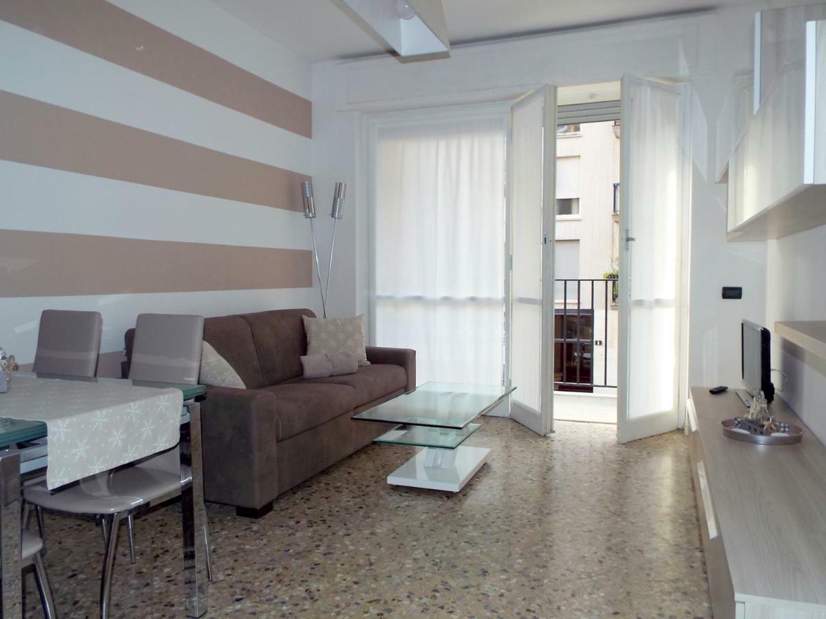 Lacaralele Apartment Milano Exteriör bild
